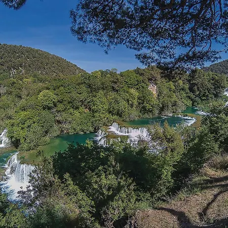 Three-bedroom In Szybenik