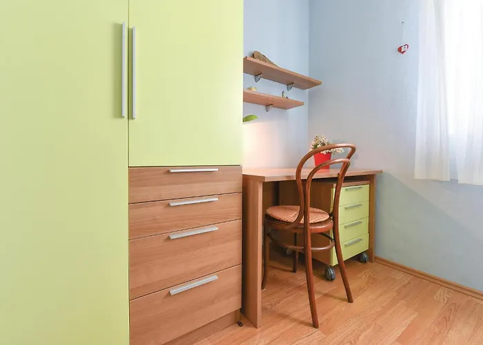 Three-bedroom In Dom wakacyjny *