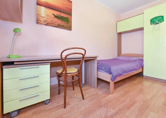 Three-bedroom In * シベニク