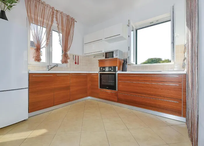 Three-bedroom In * Sibenik